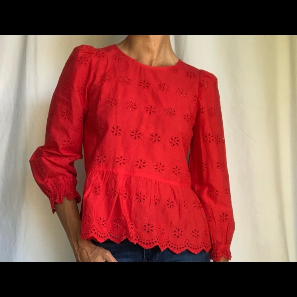 Eyelet keyhole peplum top
